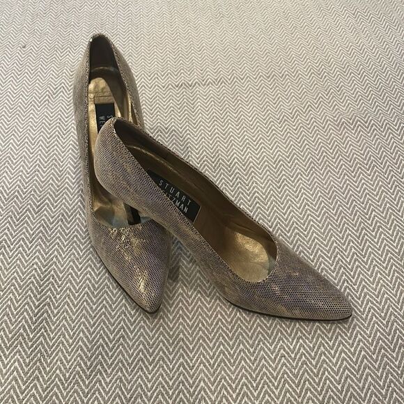 Stuart Weitzman Vintage Tia Pewter Serpentine Gold Shimmer Pointed Heels - Picture 2 of 7